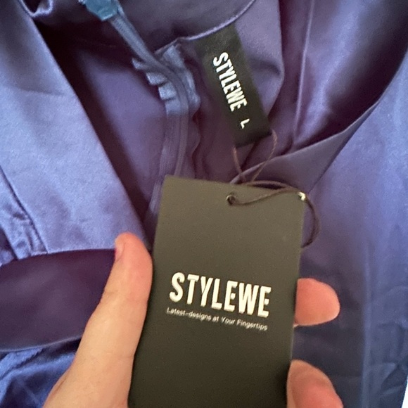 StyleWe Dress - Picture 4 of 4